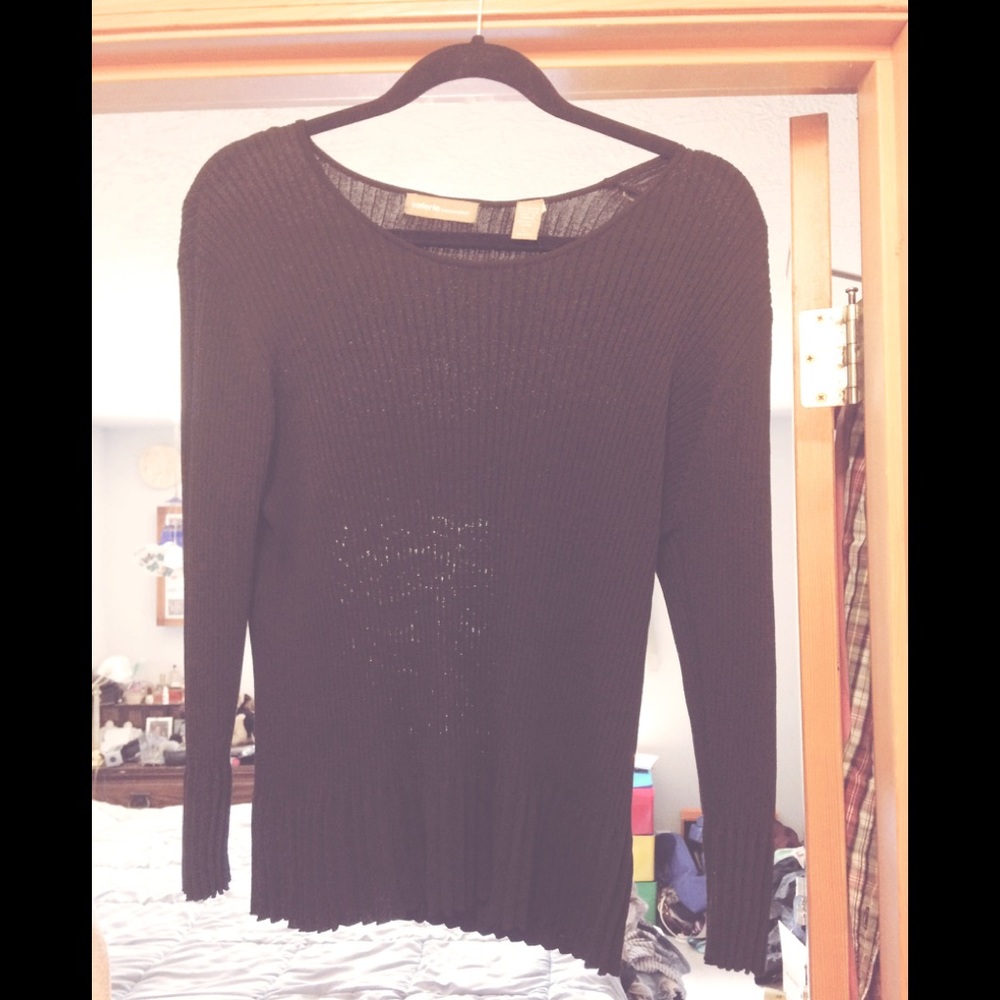 Valerie Black sweater size Large