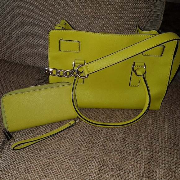 Lime green Michael Kors Hamilton and wallet SET - Picture 3 of 4