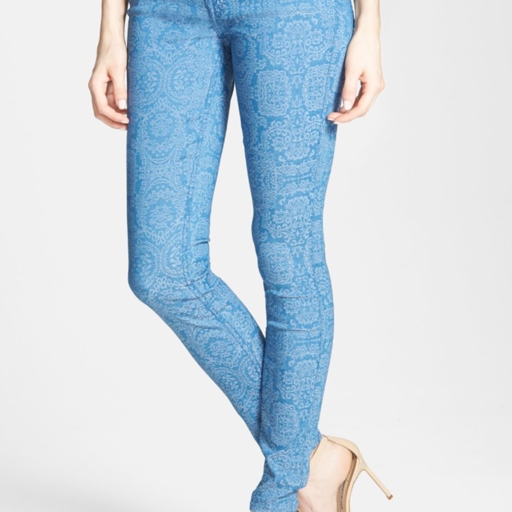 Women's NWOT Sz. 28 Blue Jacquard Skinny Jean