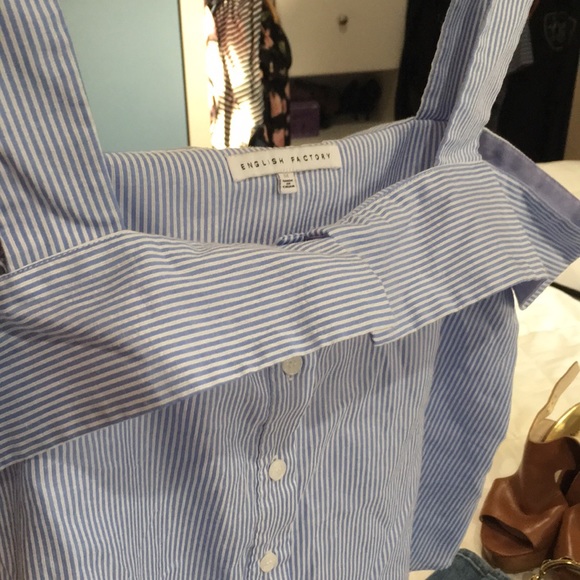 Cute off the shoulder English Factory shirt - Picture 7 of 8