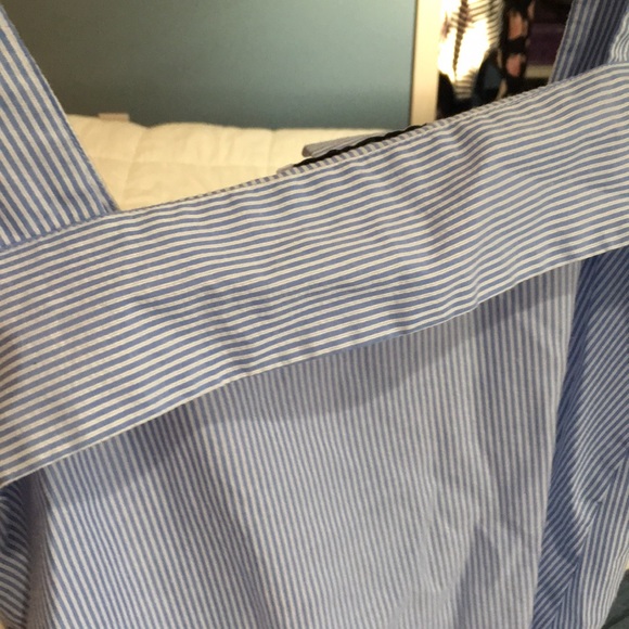 Cute off the shoulder English Factory shirt - Picture 8 of 8