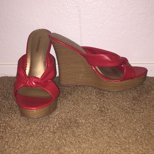 Red faux Leather wedges US 8.5