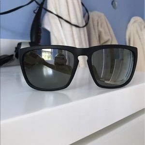 Electric sunglasses