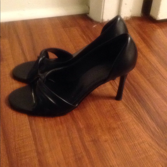Black open toe kitten heels - Picture 4 of 4
