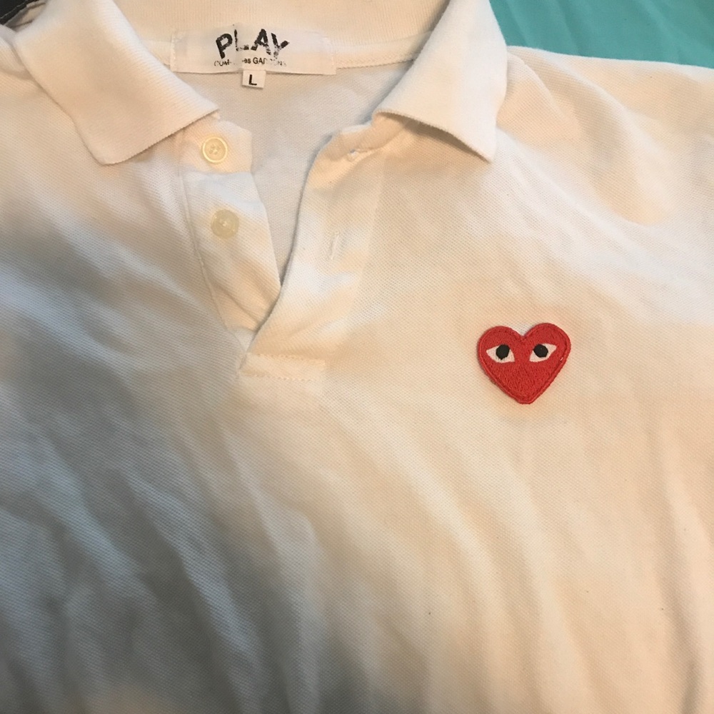 Comme des garçon play shirt with 2 buttons