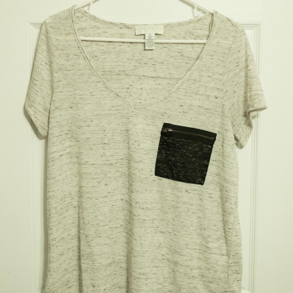 Over Sized Gray Pocket Tee With Zipper