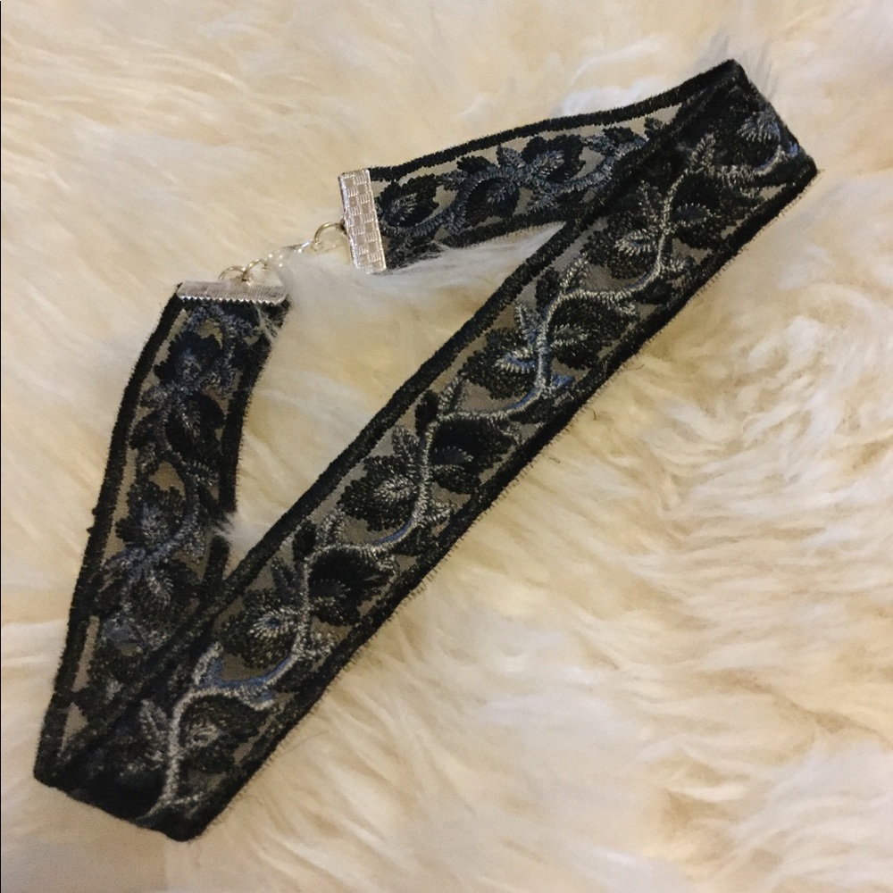 ⚡️💥NWT💥⚡️Beautiful Black Lace Choker
