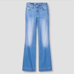 High-waisted wide leg jeans, size 6