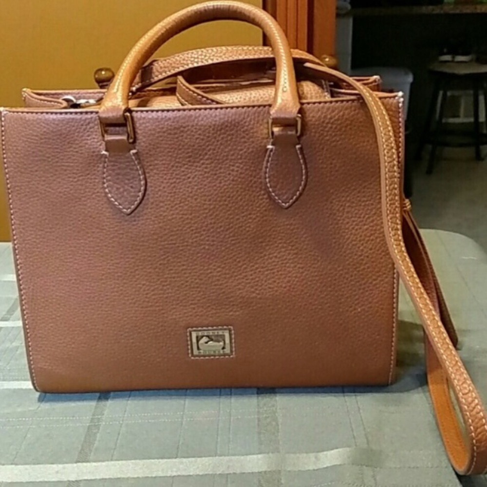 Dooney & Bourke bag