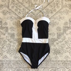 NWOT black and white swim suit