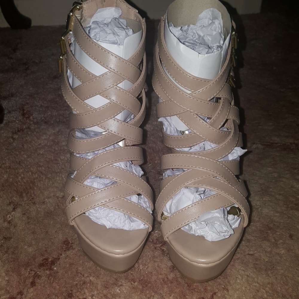 Cute wedges - Picture 2 of 4