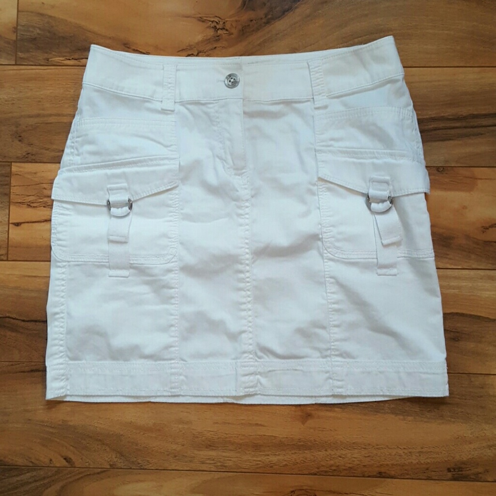 White House Black Market White Cargo Skirt Size 4