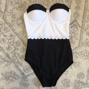 NWOT black and white scalloped swimsuit