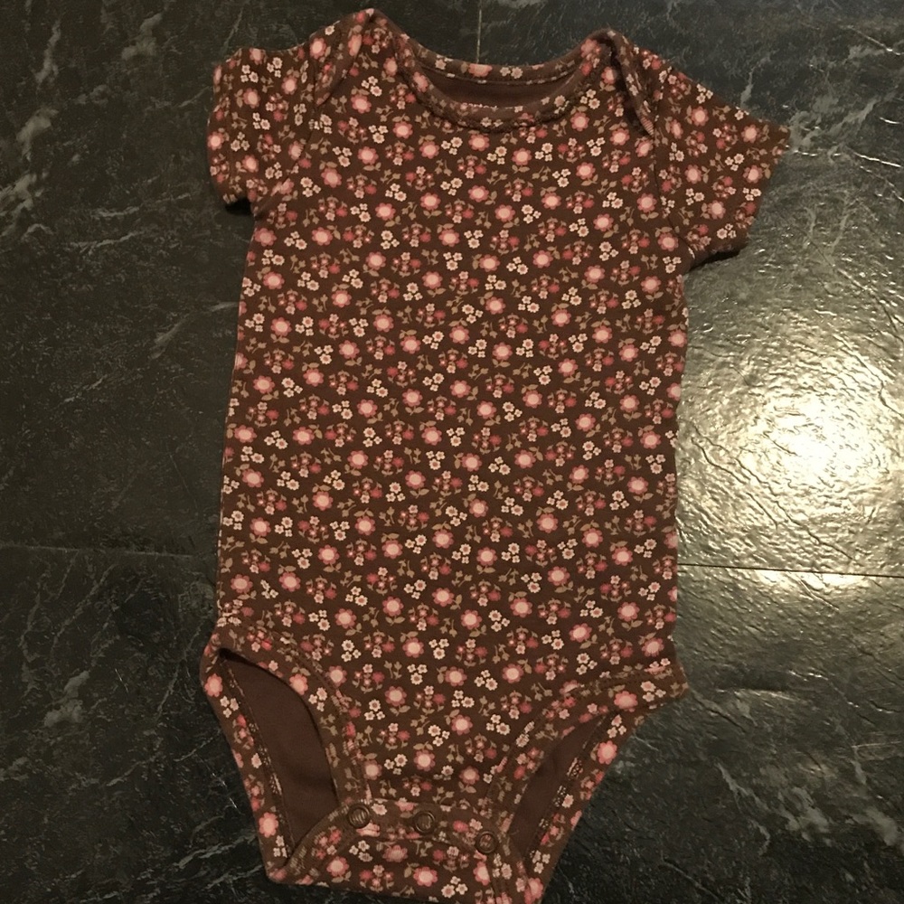 🦄Onesies " brown flowers " 🌼🌻🌺🌸🌷🌹