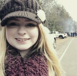 Meet your Posher, Corrisa