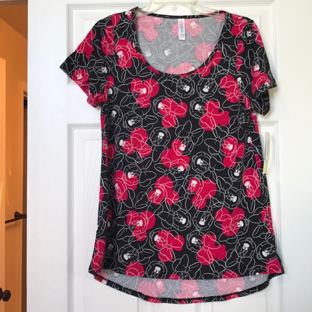 🎁🆕 🎀Disney🎀 Small Disney Lularoe Classic Tee.
