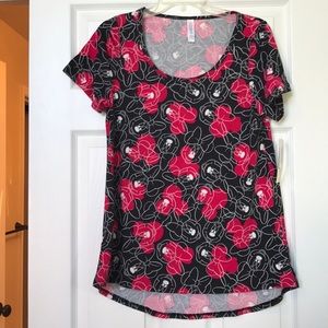 🎁🆕 🎀Disney🎀 Small Disney Lularoe Classic Tee.