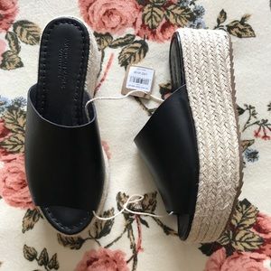 Black flatform mule espadrilles NWT