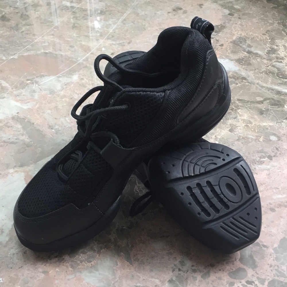 Capezio dance sneakers size 8