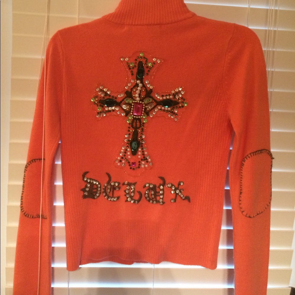 Sweater - Picture 3 of 3