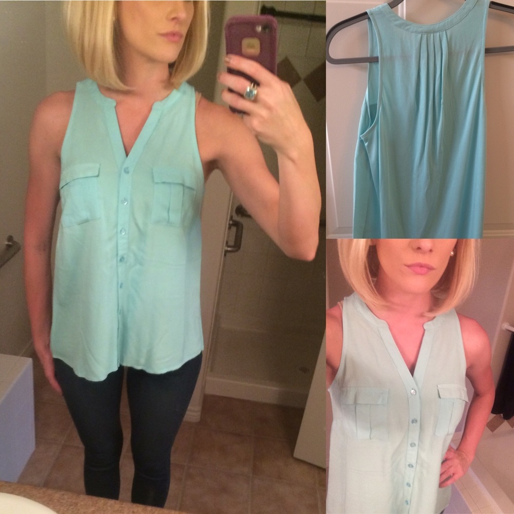 SOLD - Sky blue sleeveless blouse, 1/2 button-up