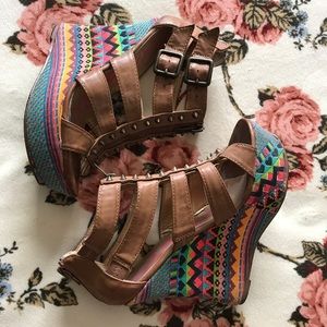 Tribal wedges