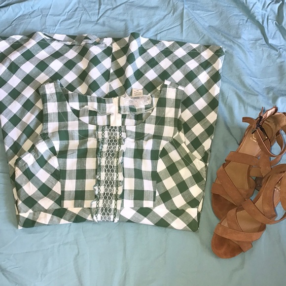 Nick & Mo Dresses & Skirts - Unique green gingham dress!