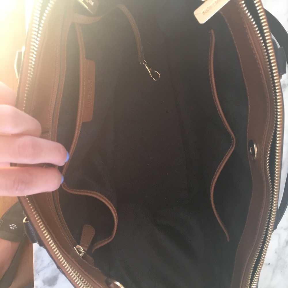 Michael Kors purse - Picture 4 of 8