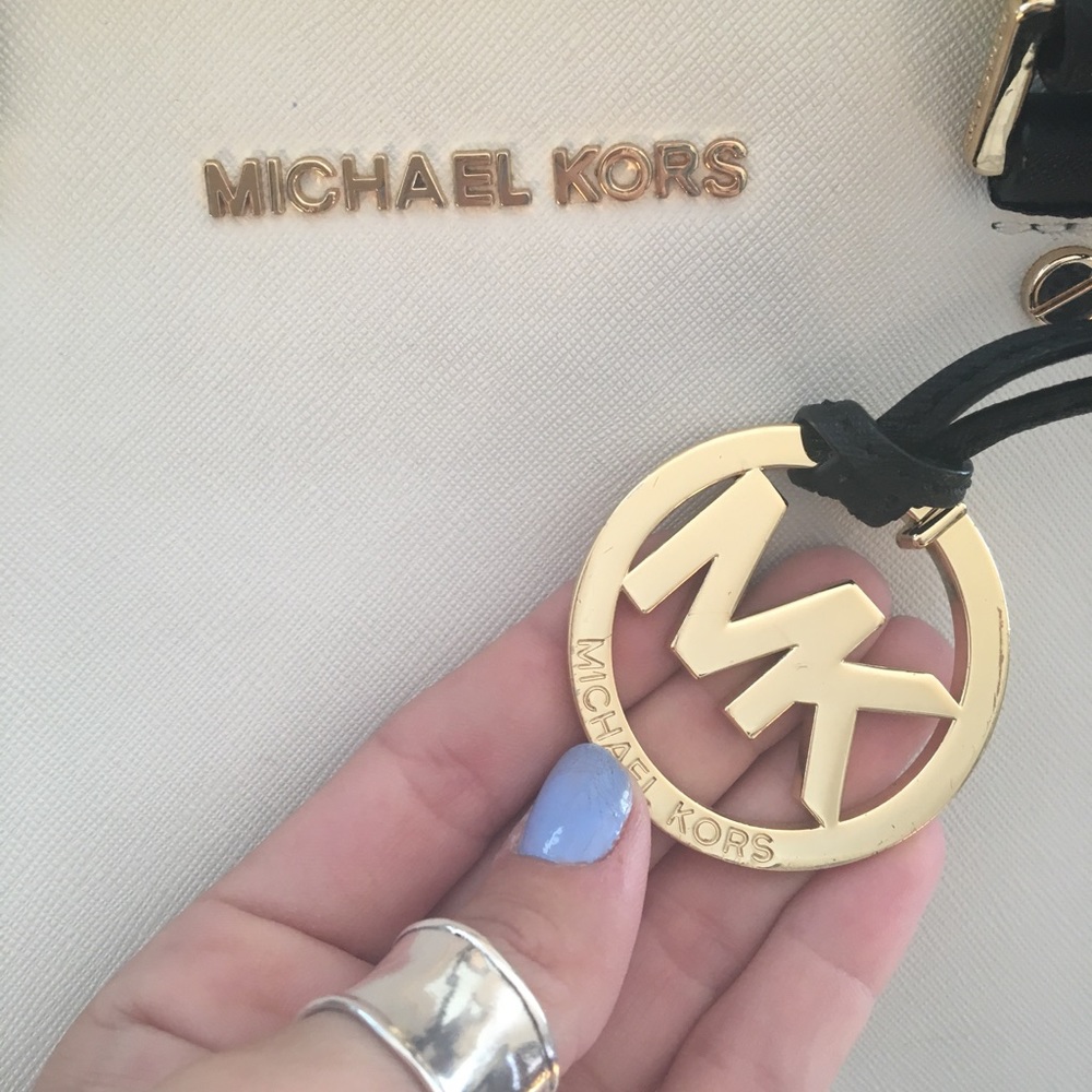 Michael Kors purse - Picture 6 of 8