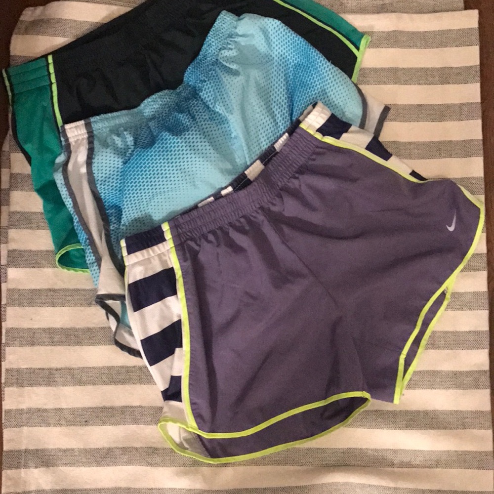 Nike Tempo Dry Fit short  Bundle Medium