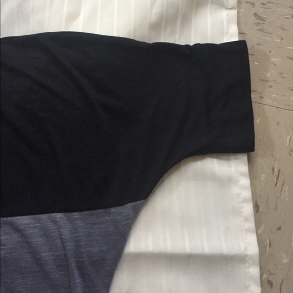 Short sleeved,Color blocked shirt - Picture 3 of 3