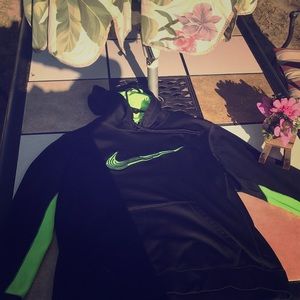 NIKE THERMA-FIT HOODIE! Black and Lime Green Color