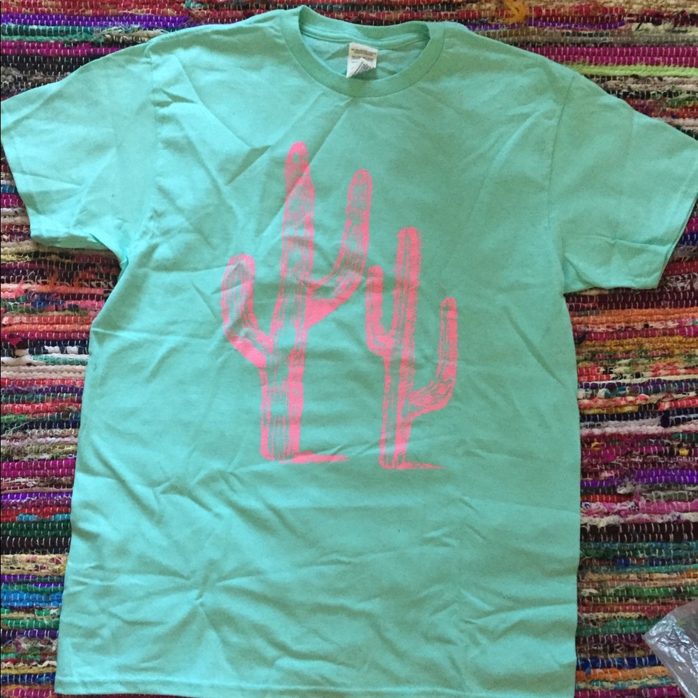 Cactus tee