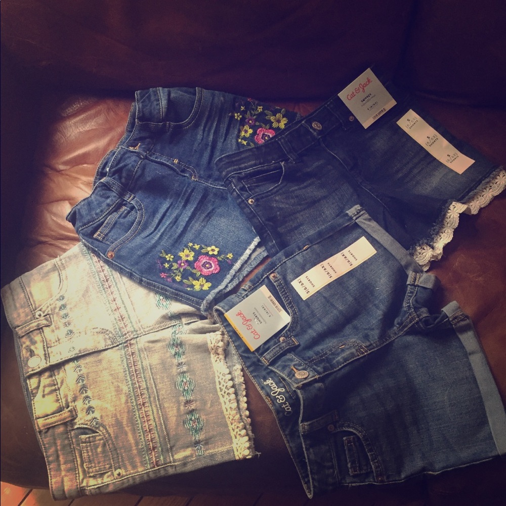 Cat and Jack shorts size S 6/6x