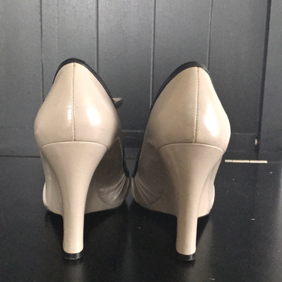 Classy Wedge Mary Jane Heel - Picture 3 of 3