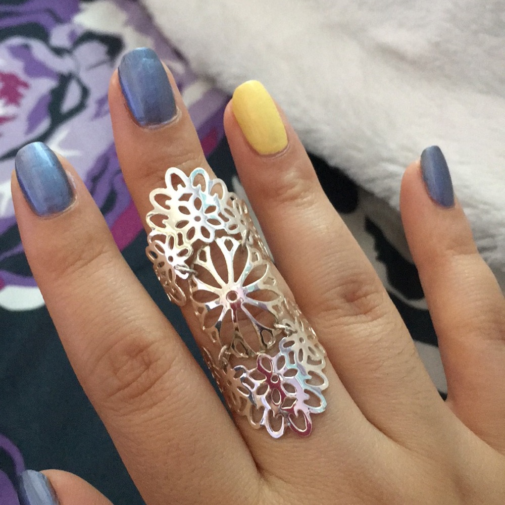 Silver floral ring!