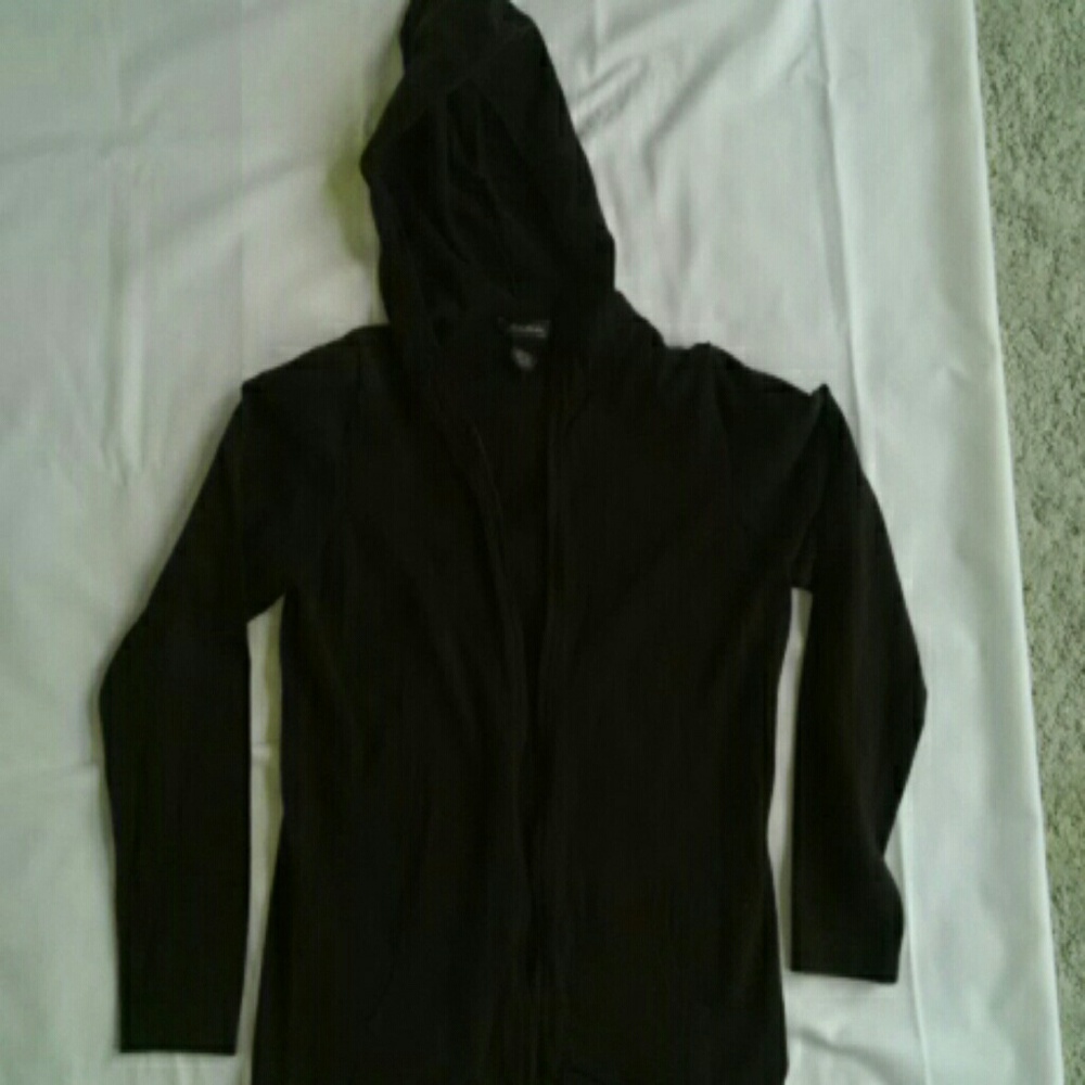 EB hooded lightweight sweater