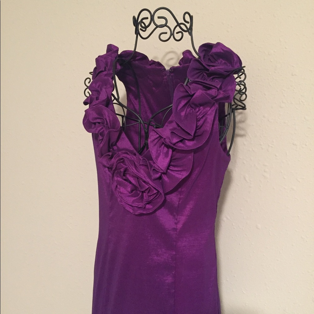 Mini Dress with Ruffle Embellished V-Neck - Picture 3 of 7
