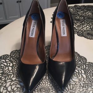 Black patent leather Steve Madden heels