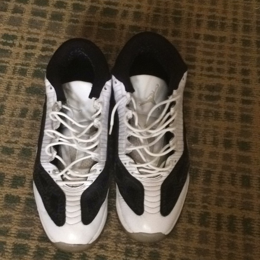 Jordan 11s Low I e