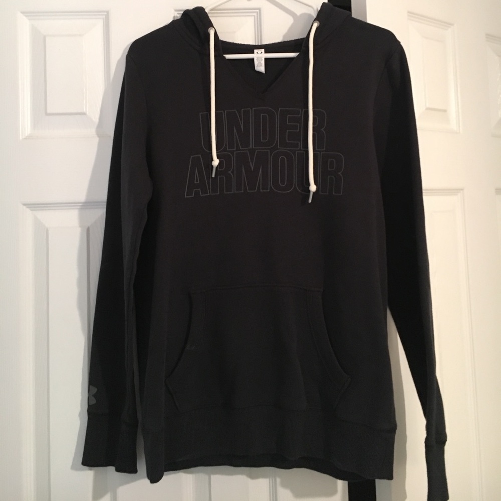 Black under armour hoodie