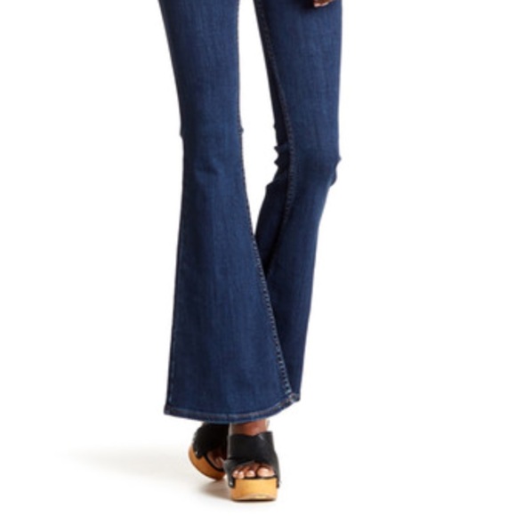 🎉HP🎉free people•high rise flare jeans - Picture 5 of 8