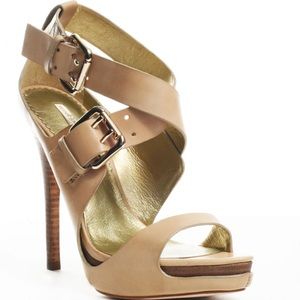 Report Signature Ziska sandal