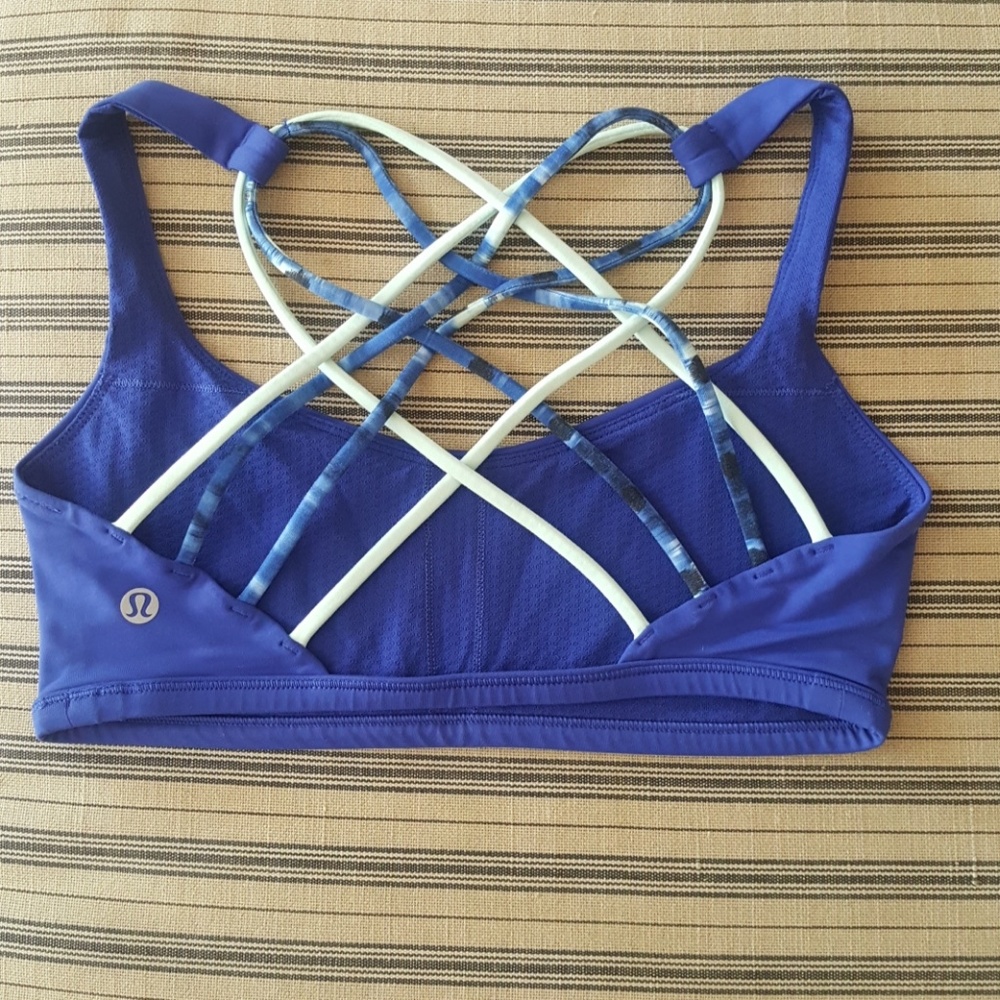 Lululemon free to be bra