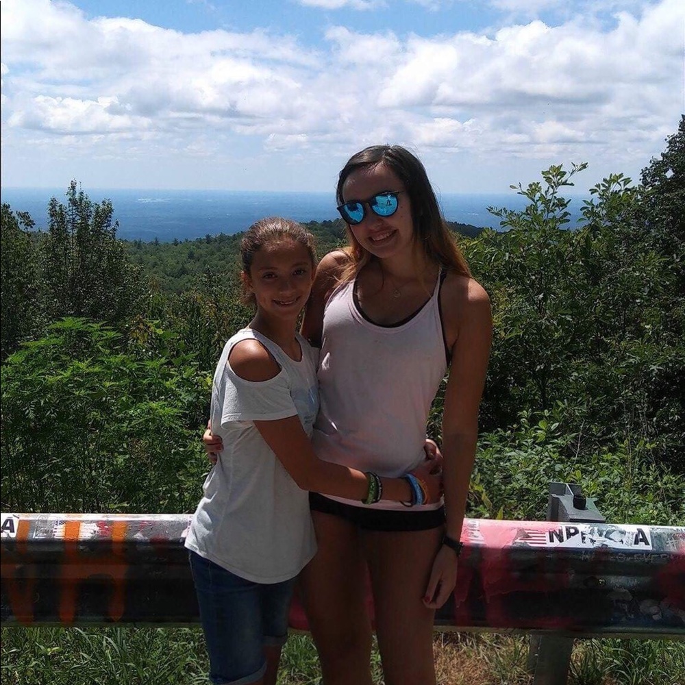 Meet your Posher, Jadee