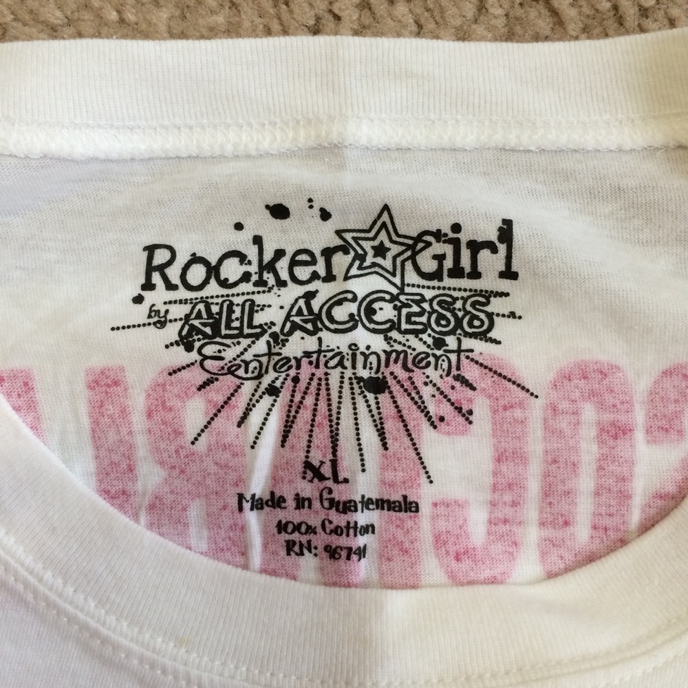 White t-shirt - Picture 3 of 3