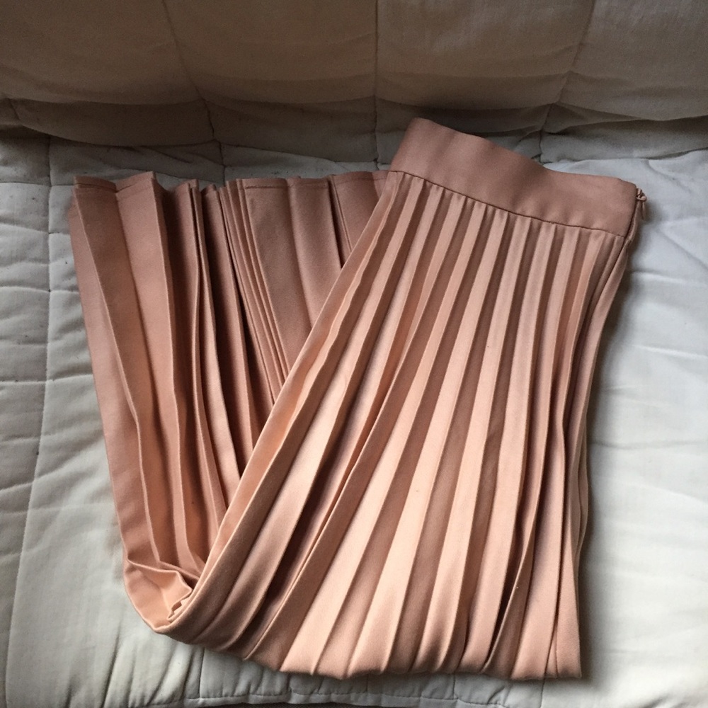 Zara Woman Pleated Midi Skirt