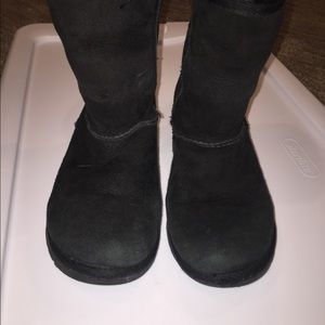 Black uggs