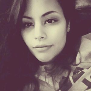 Meet your Posher, Alexis