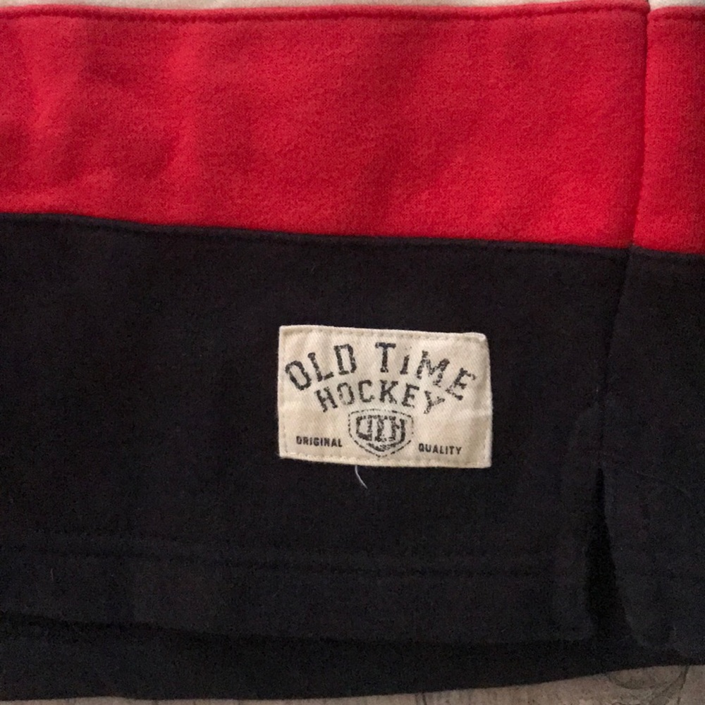 Blackhawks Jersey Hoodie - Picture 4 of 6